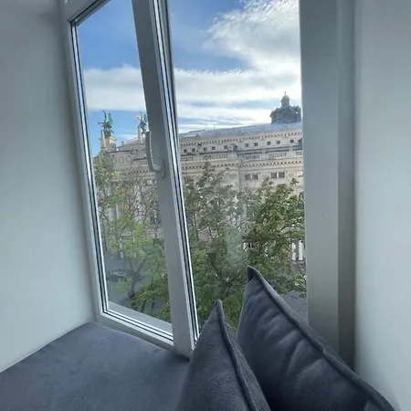 アパート With The View Of The Opera House リヴィウ